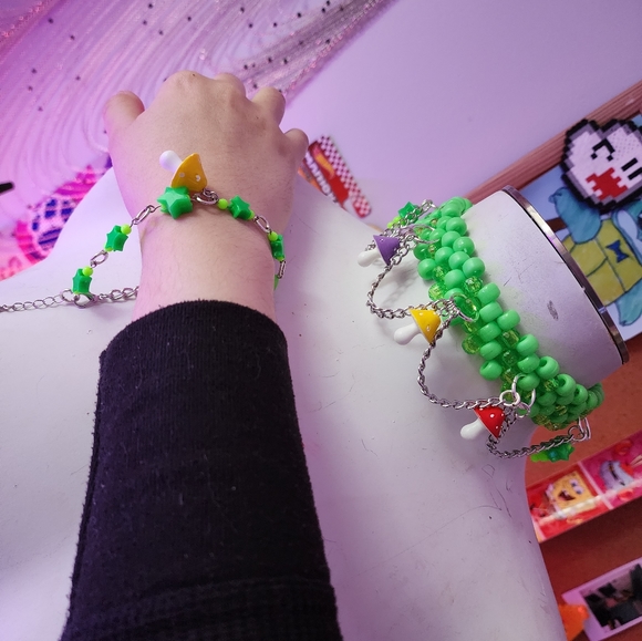 Mushroom choker - Picture 2 of 3